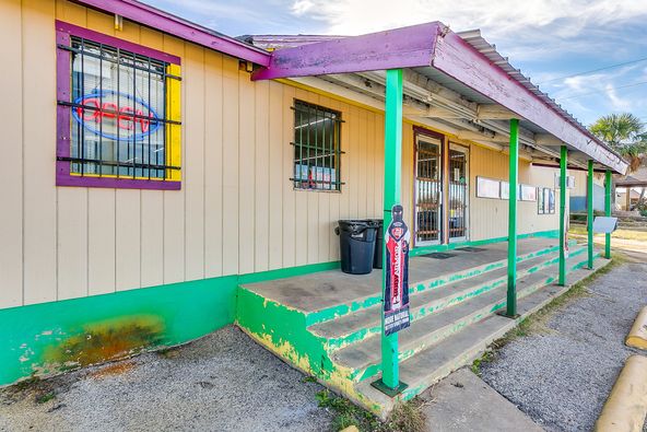 Howdy Convenience Store: 10432 FM 1902, Crowley, TX 76036